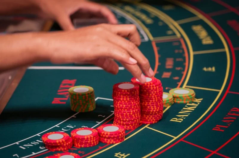 Casino game baccarat